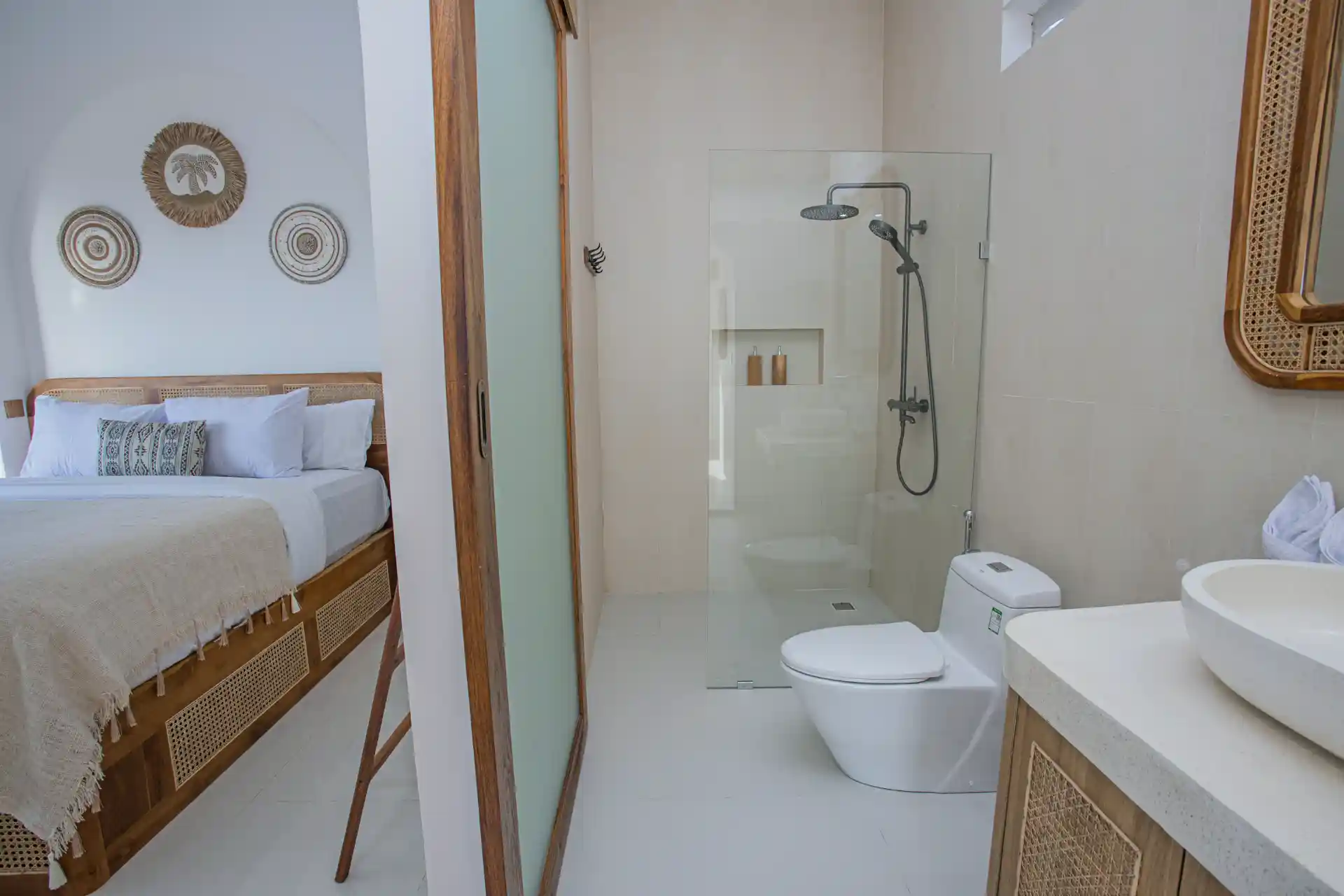 3-Bedroom Villa Cozy Room