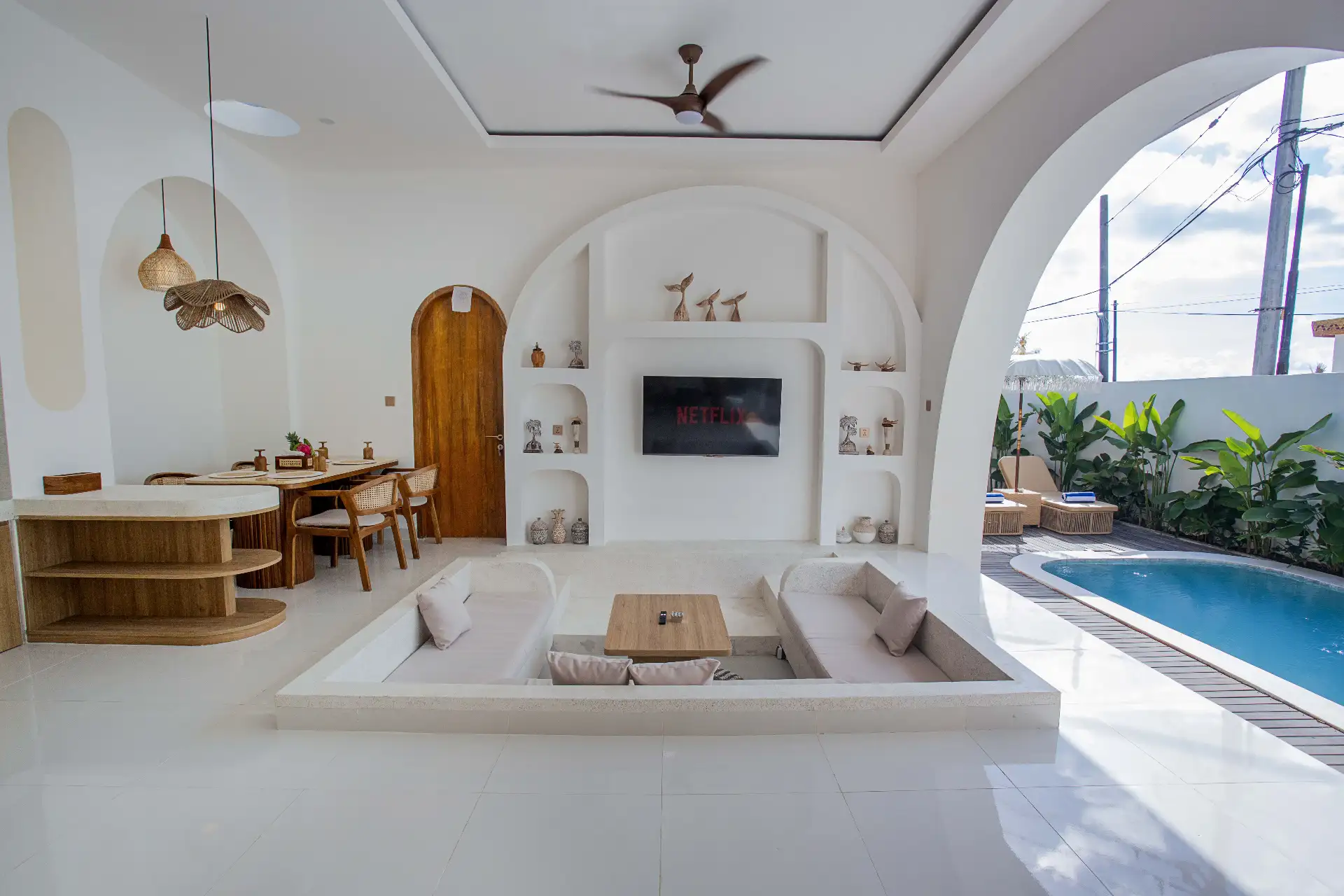 2-Bedroom Walkway
